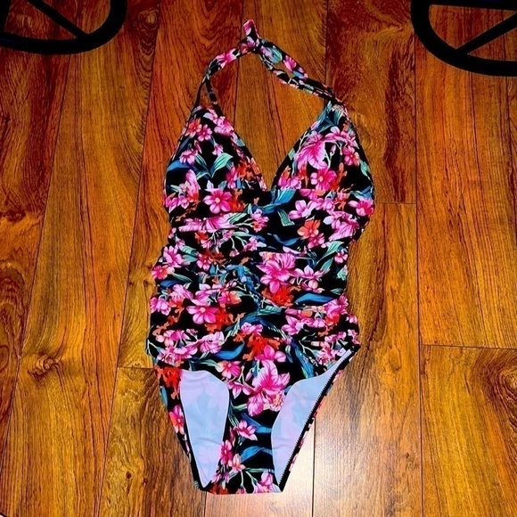 𝅺one Piece Floral Bathing Suit Size 6(small) - Picture 1 of 3